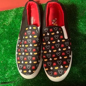 Mickey Mouse slip on sneakers